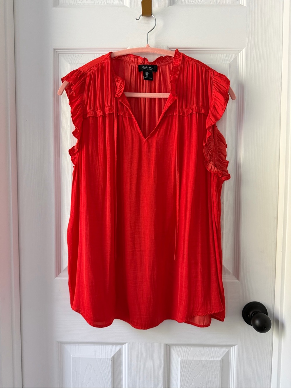 Jones New York Bright Coral flowy cap sleeve shirt  sz Large